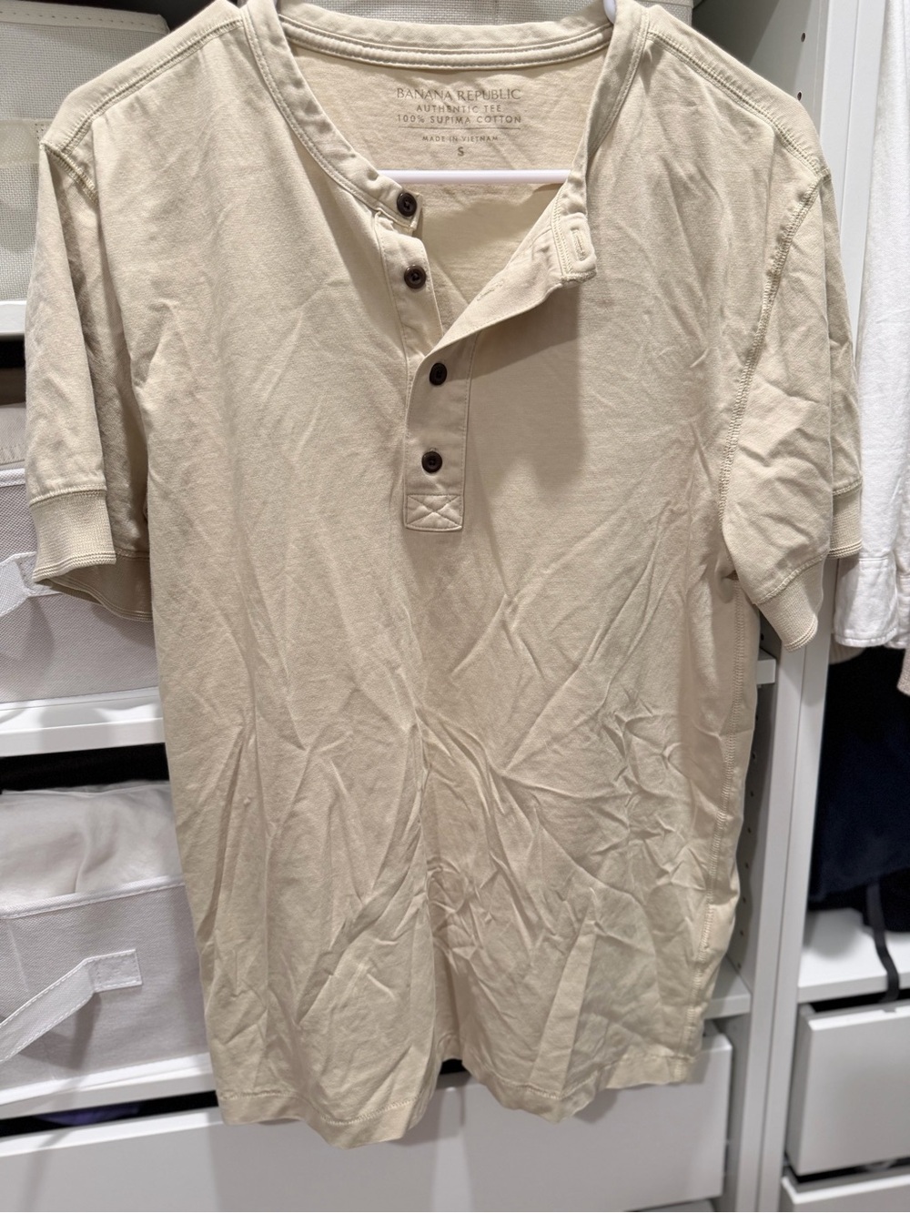 Banana Republic Men’s Beige Short-Sleeve Henley